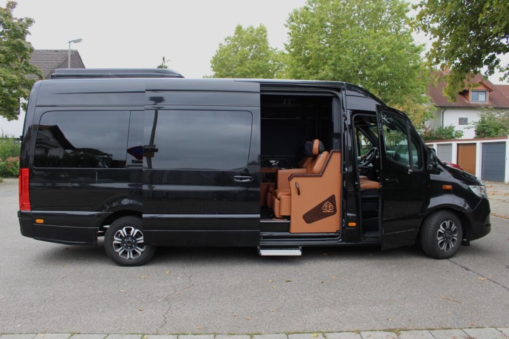 corporate coach hire in Paris business travel group