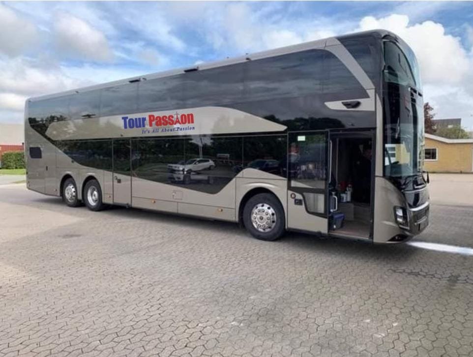 Bus hire Paris France for airport transfers and city tours